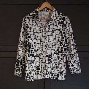 Deed | Vintage Bracelet Sleeve Black and White Shirt